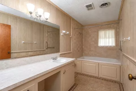 Bath - 257 Bacle Rd, Coushatta, LA 71019 photo 3 of 3