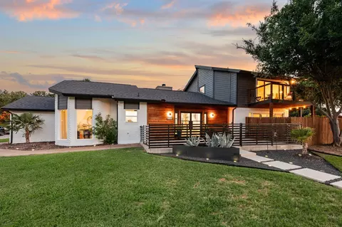 130 Summit Cv, Trophy Club, TX 76262