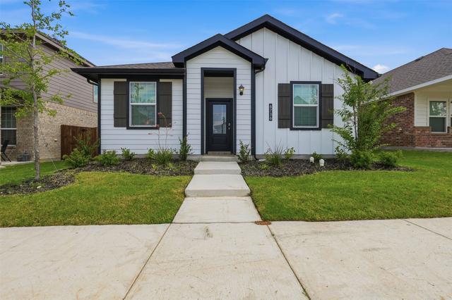 6736 Windfall Dr, Fort Worth, TX 76135