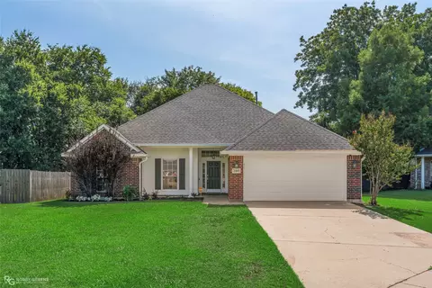 2469 Brookside Dr, Bossier City, LA 71111
