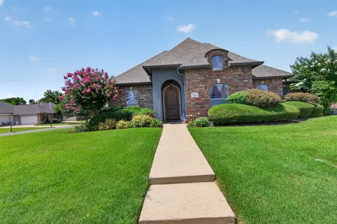 750 Hackberry Dr, Bossier City, LA 71111
