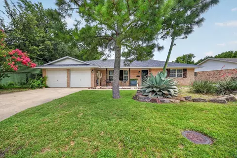 1128 Stanley St, Denton, TX 76201