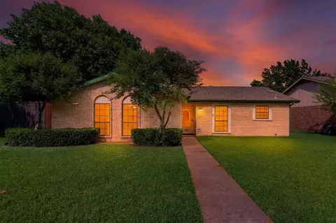 4608 Gleneagle St, Mesquite, TX 75150