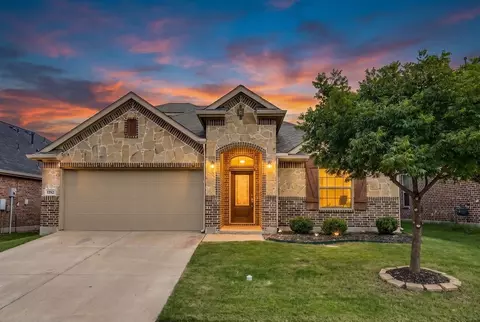 1352 Lake Grove Dr, Little Elm, TX 75068
