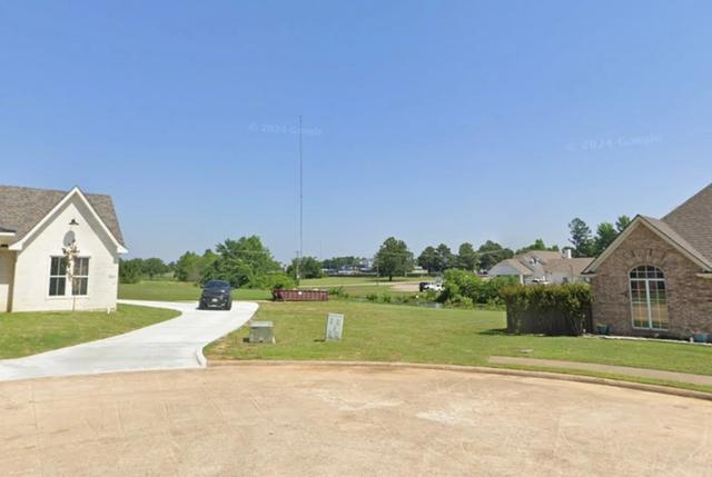 2865 10th St NE, Paris, TX 75462