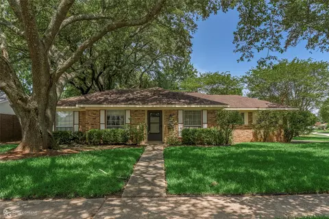 1519 Fox St, Bossier City, LA 71112