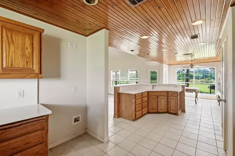 Kitchen - 12190 Bell Rd, Pilot Point, TX 76258 photo 3 of 4