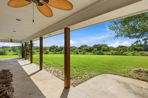Exterior - 12190 Bell Rd, Pilot Point, TX 76258 photo 8 of 10