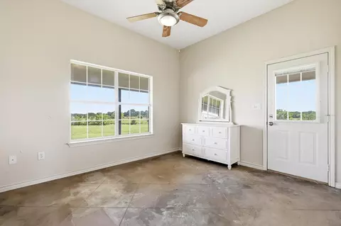 Bedroom - 12190 Bell Rd, Pilot Point, TX 76258 photo 3 of 5