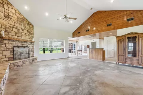 Living - 12190 Bell Rd, Pilot Point, TX 76258 photo 2 of 5
