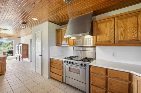 Kitchen - 12190 Bell Rd, Pilot Point, TX 76258 photo 2 of 4