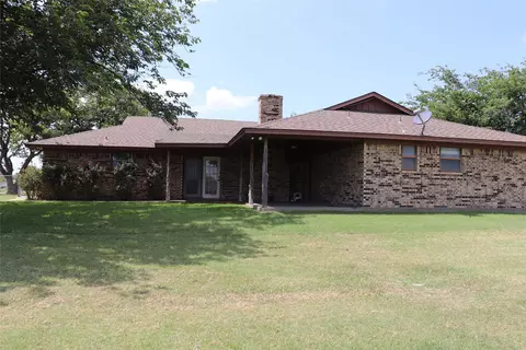 Exterior - 1147 Riverview Dr, Cleburne, TX 76033 photo 2 of 3
