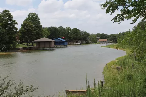 312 Lazy Cane Ranch Rd, Trinidad, TX 75163