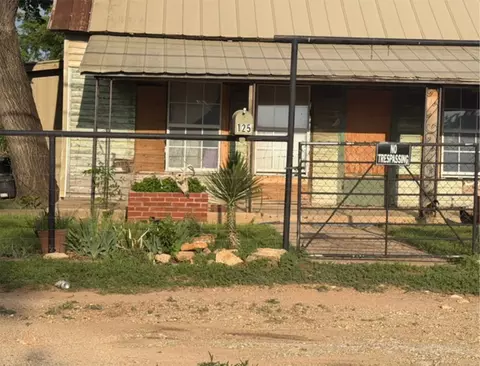 125 Lombard St, Baird, TX 79504