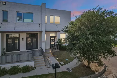 322 Templeton Dr, Fort Worth, TX 76107