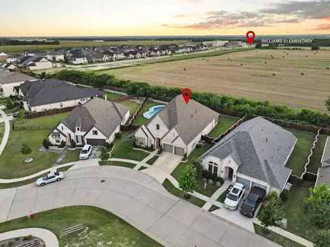 1732 Cannon St, Van Alstyne, TX 75495