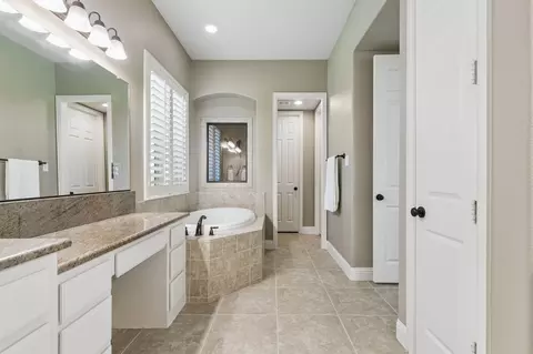 Bath - 770 Evening Sun Dr, Prosper, TX 75078 photo 1 of 6