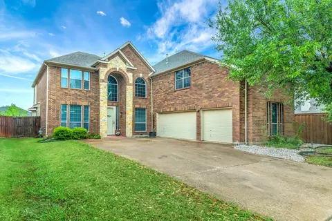 2312 Tawny Owl Rd, Grand Prairie, TX 75052