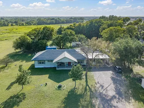 301 Ovilla Rd, Waxahachie, TX 75167