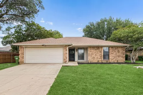 6308 Hunters Glen Dr, Watauga, TX 76148