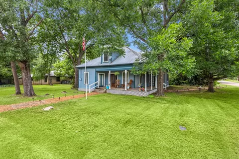601 W 5th St, Maypearl, TX 76064