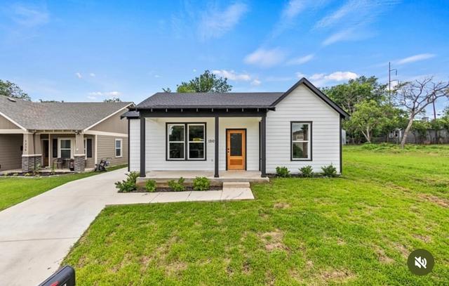 1310 Bessie St, Fort Worth, TX 76104