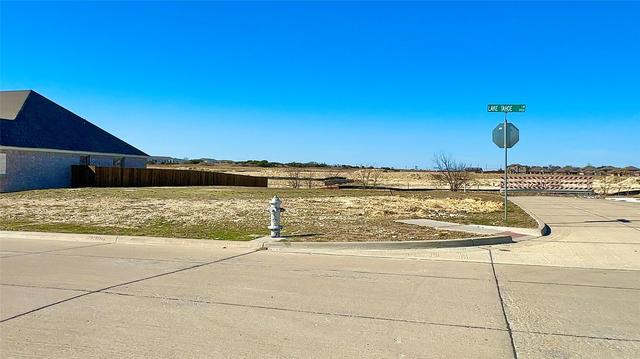 1900 Lake Tahoe Ln, Cleburne, TX 76033