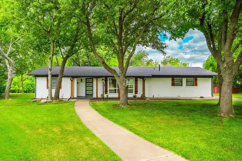 12607 Gaslite Cir, Farmers Branch, TX 75234