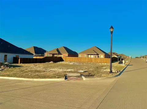 711 Broken Bow Ln, Cleburne, TX 76033