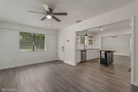 Living - 175 Magnolia Rd, Dubberly, LA 71024 photo 2 of 6