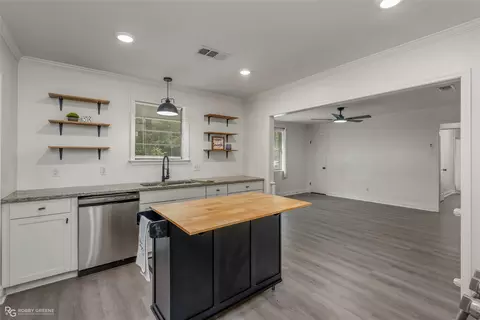 Kitchen - 175 Magnolia Rd, Dubberly, LA 71024 photo 2 of 4