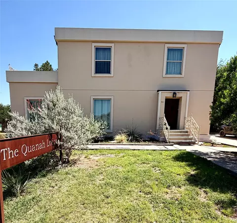 901 W Third St, Quanah, TX 79252