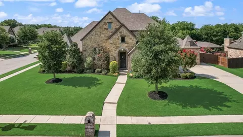 812 Rose Ct, Keller, TX 76248