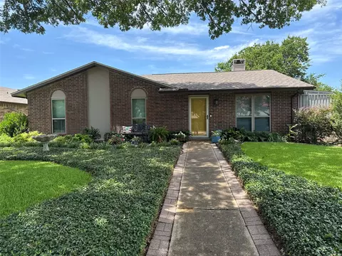 5521 Pike Pl, Garland, TX 75044