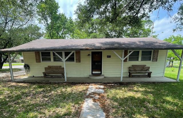 403 Live Oak St, Royse City, TX 75189