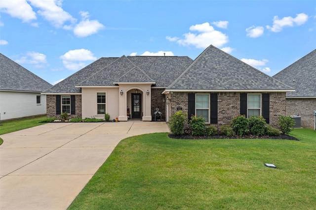 441 N Lost River Dr, Benton, LA 71006