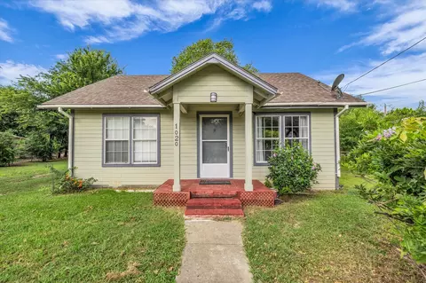 1020 Fisher St, Bellmead, TX 76705
