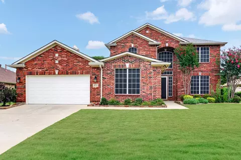 8713 Franklin Dr, Denton, TX 76207