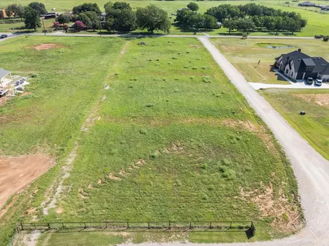 100 Eagle Rock Ct, Weatherford, TX 76087