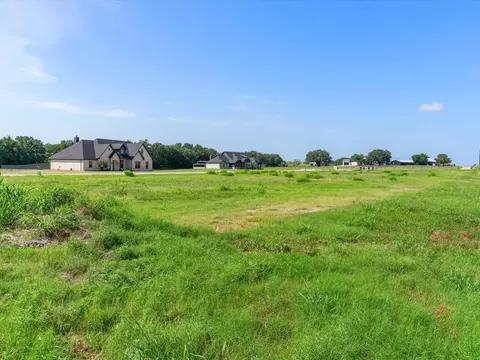 100 Eagle Rock Ct, Weatherford, TX 76087