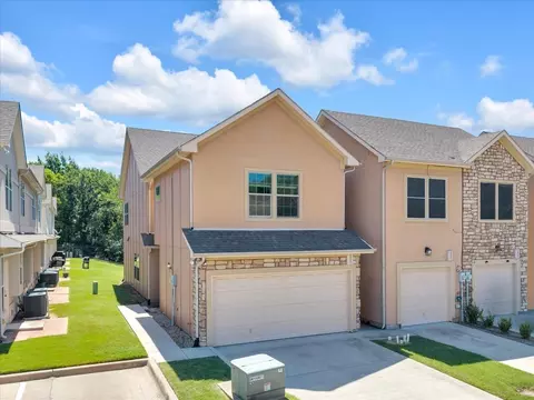 1523 Cozy Dr, Fort Worth, TX 76120