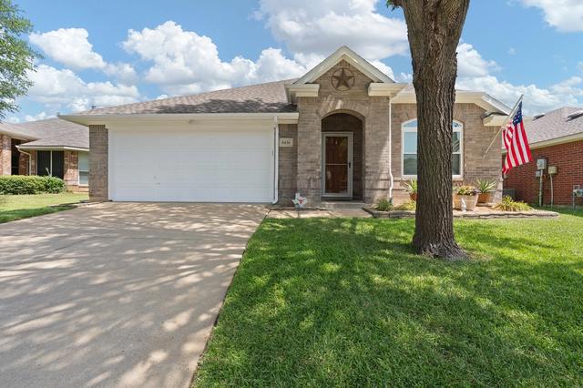 8436 Hawks Nest Dr, Fort Worth, TX 76131