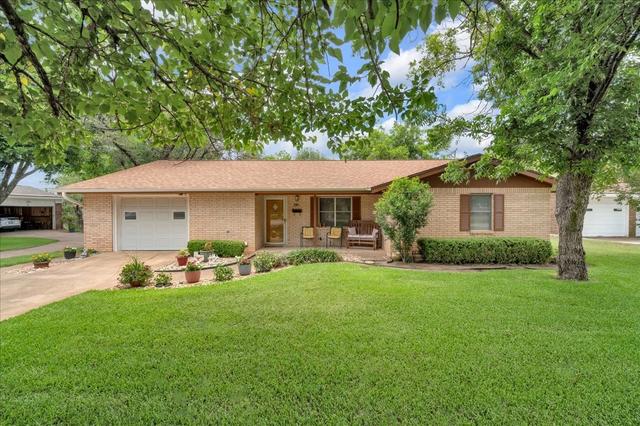 419 S Williams St, Hamilton, TX 76531