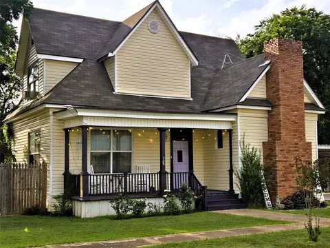 308 N San Jacinto St, Whitney, TX 76692