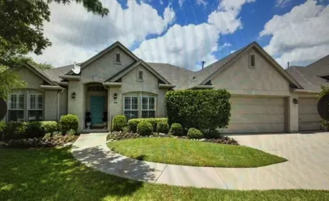 2705 Cliffwood Dr, Grapevine, TX 76051
