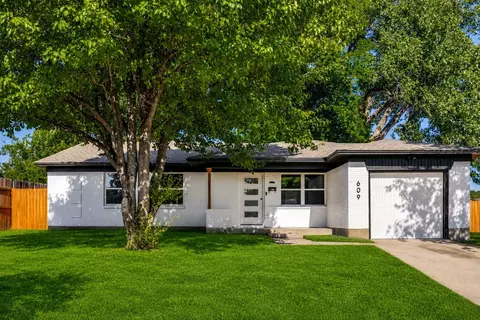 609 Warren Dr, Garland, TX 75042