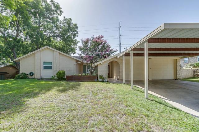 228 Aquilla Dr, Lakeside, TX 76108