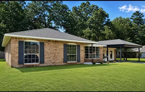 904 Whispering Lk, Shreveport, LA 71107