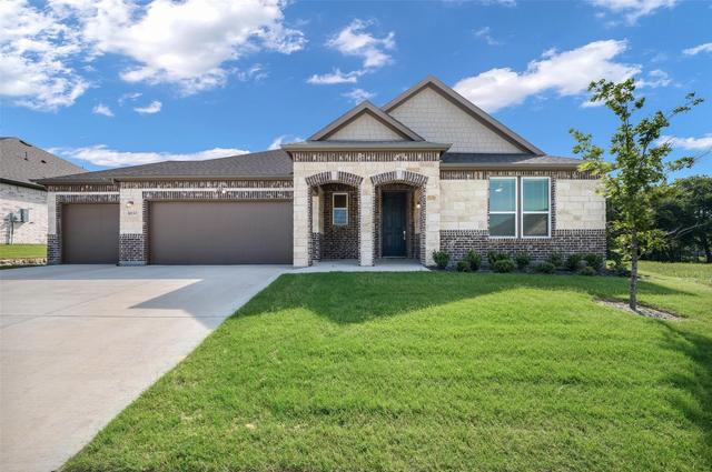 1035 Auburn Dr, Justin, TX 76247