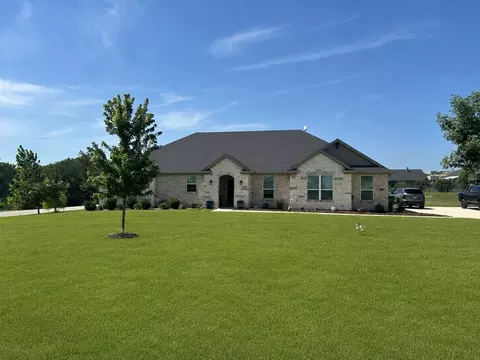 5024 Freestone Dr, Weatherford, TX 76085